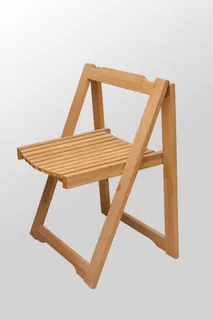 Wooden folding chair with slatted seat